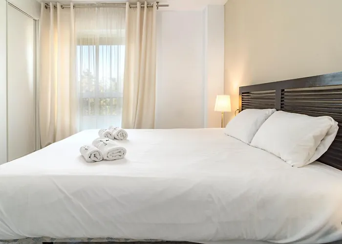 Deluxe Three-Bedroom Apartment